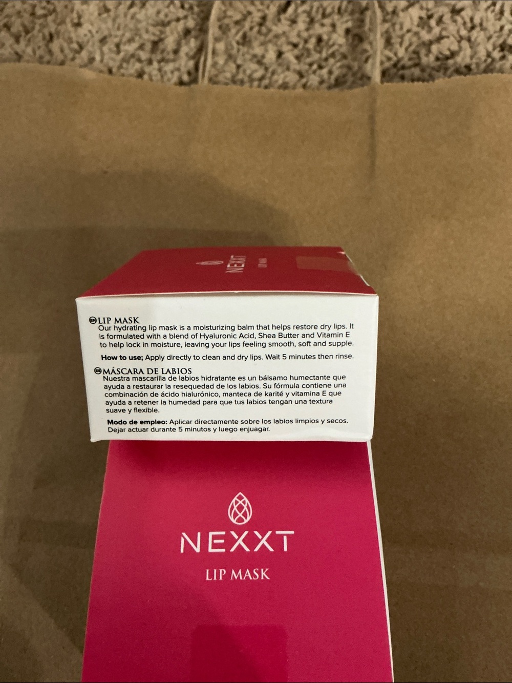 NEXXT Lip Mask - Hydrating Lip Balm & Gloss - Picture 2 of 2